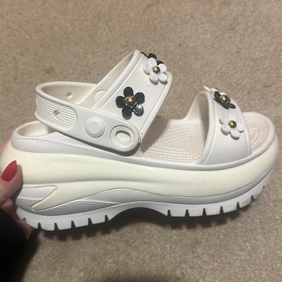 Crocs mega crush platform sandals. Size 5 fits like a 6. - Picture 2 of 2